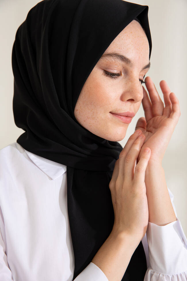 Medina Silk Black Hijab - 4