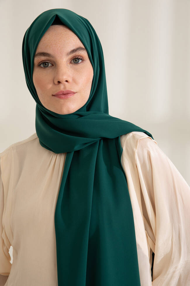 Medina Silk Pine Green Hijab - 2