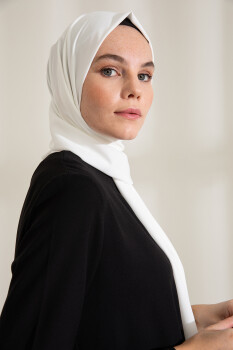 Medina Silk White Hijab - Pure Scarfs